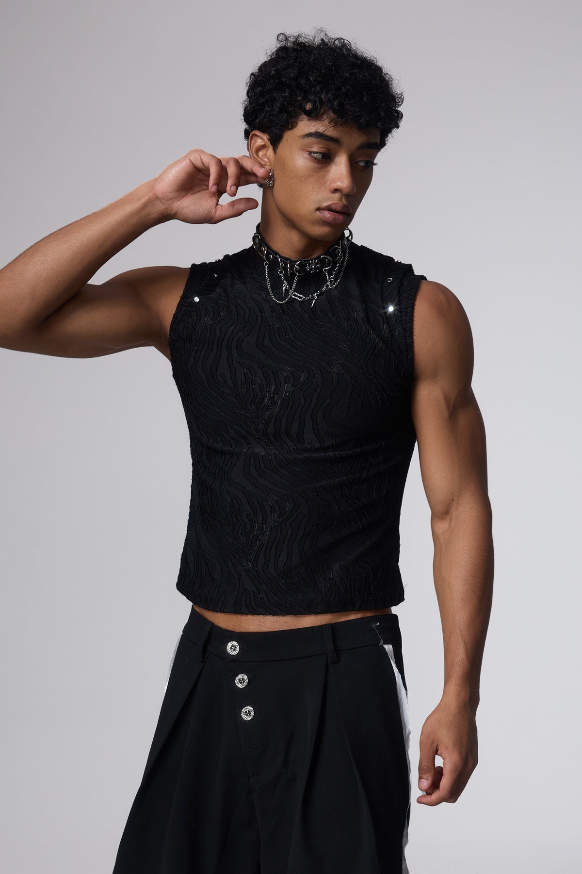 Thin Echo Textured Sleeveless Top