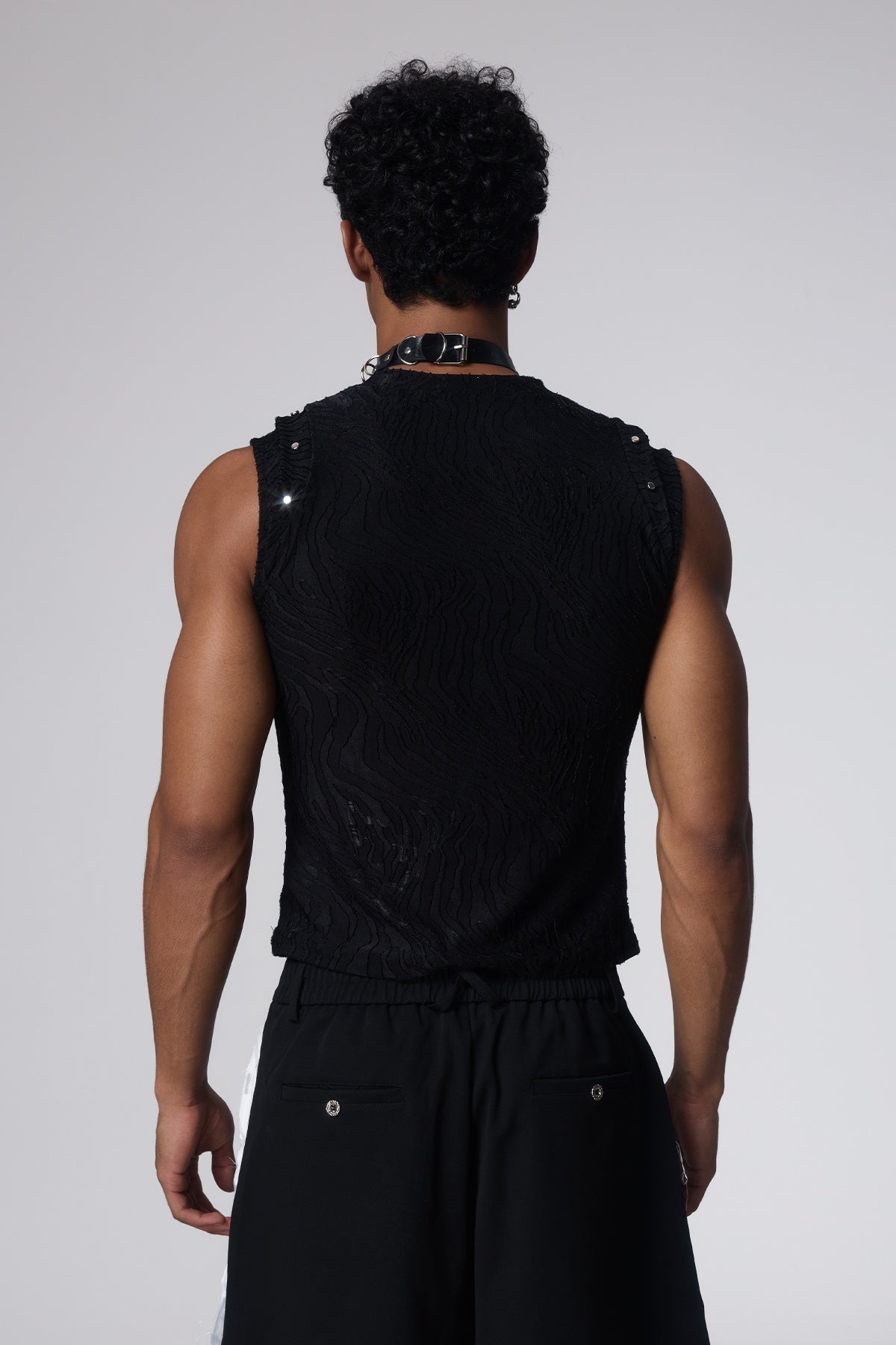 Thin Echo Textured Sleeveless Top