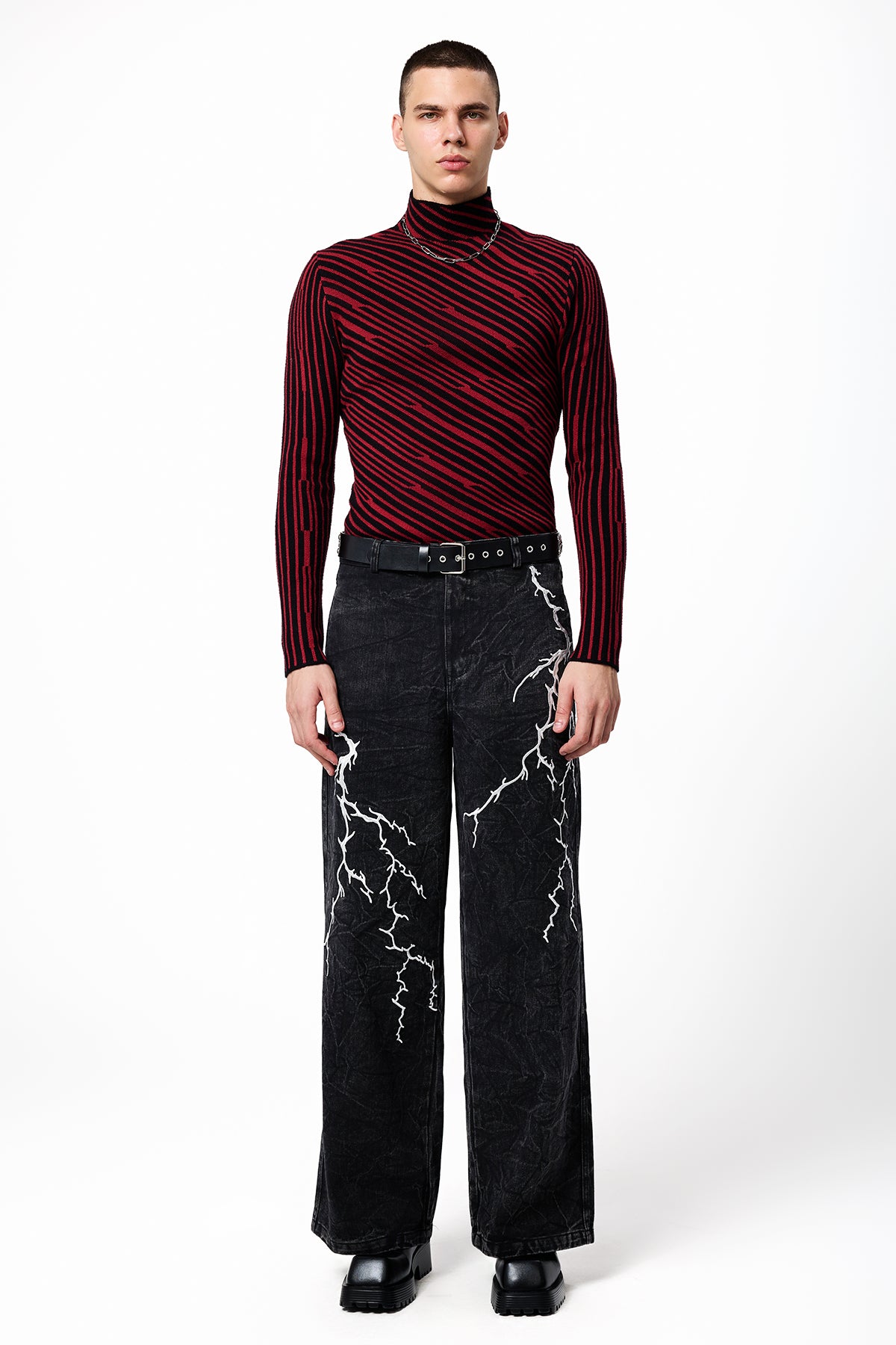 Urban Outlaw Embroidery Straight Jeans