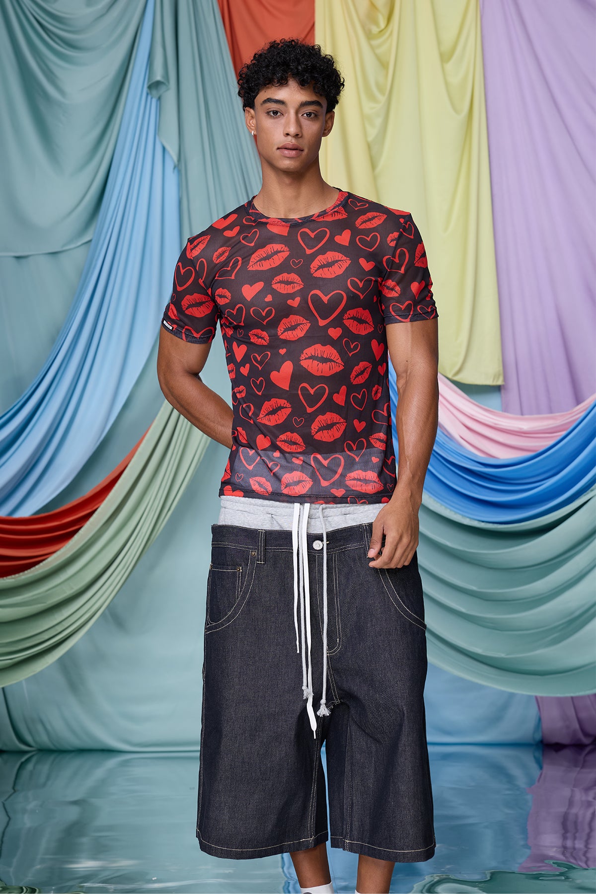 Vector Script Lip Print T-Shirt