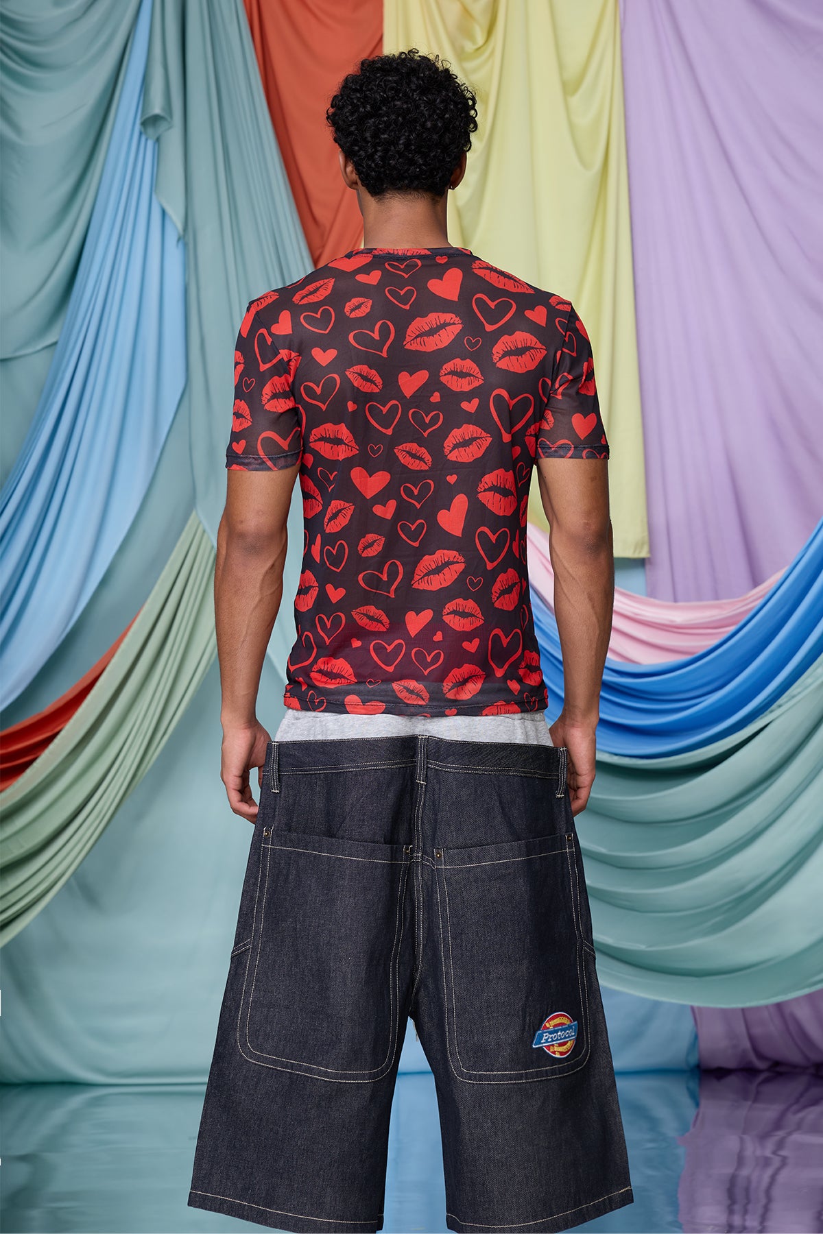 Vector Script Lip Print T-Shirt