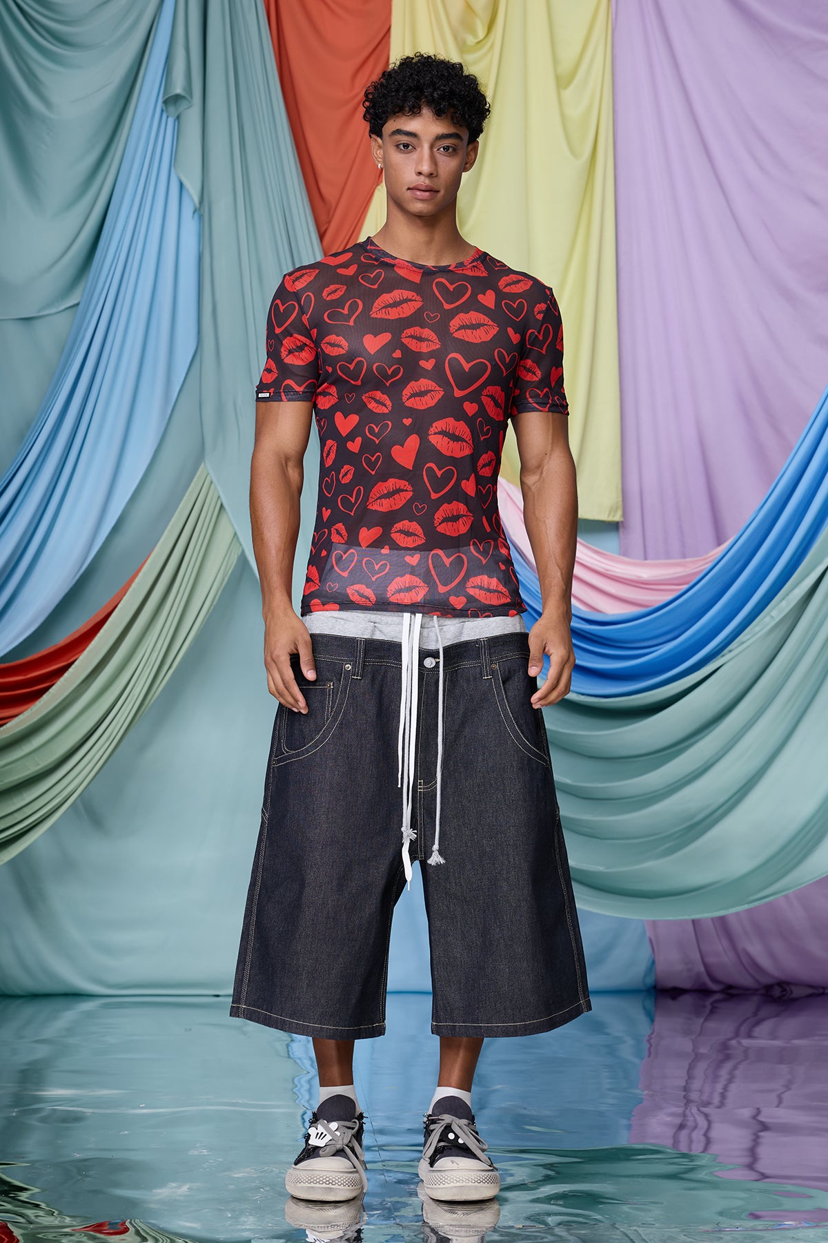 Vector Script Lip Print T-Shirt