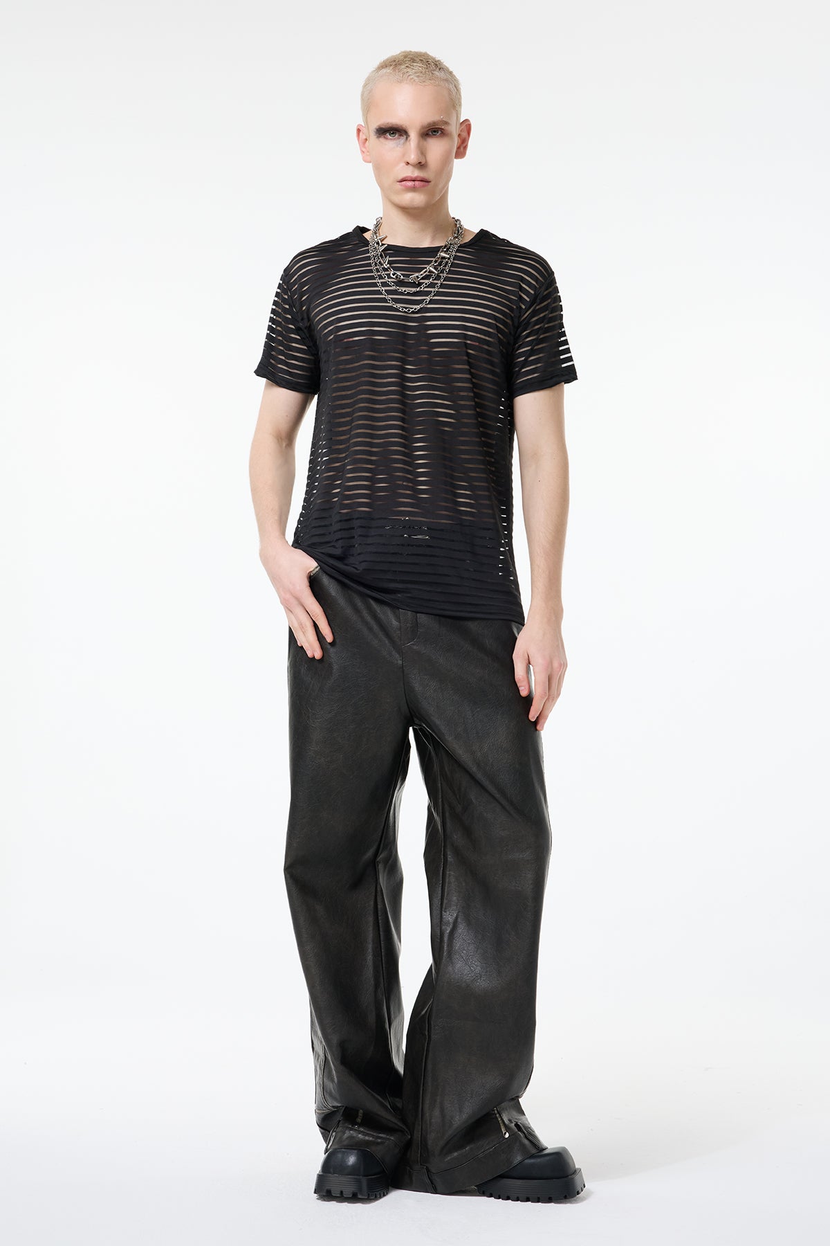 Zero Contrast Cutout Stripe Top