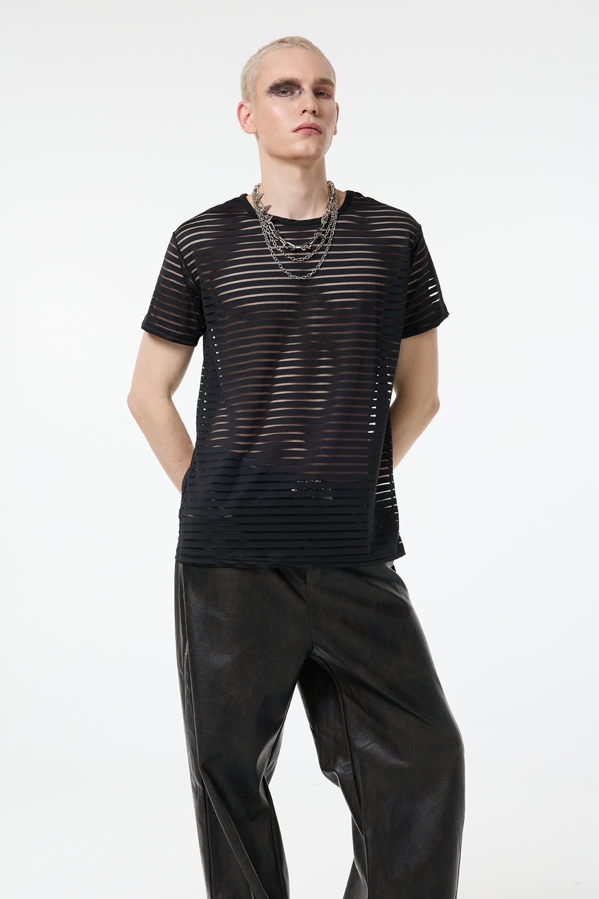 Zero Contrast Cutout Stripe Top